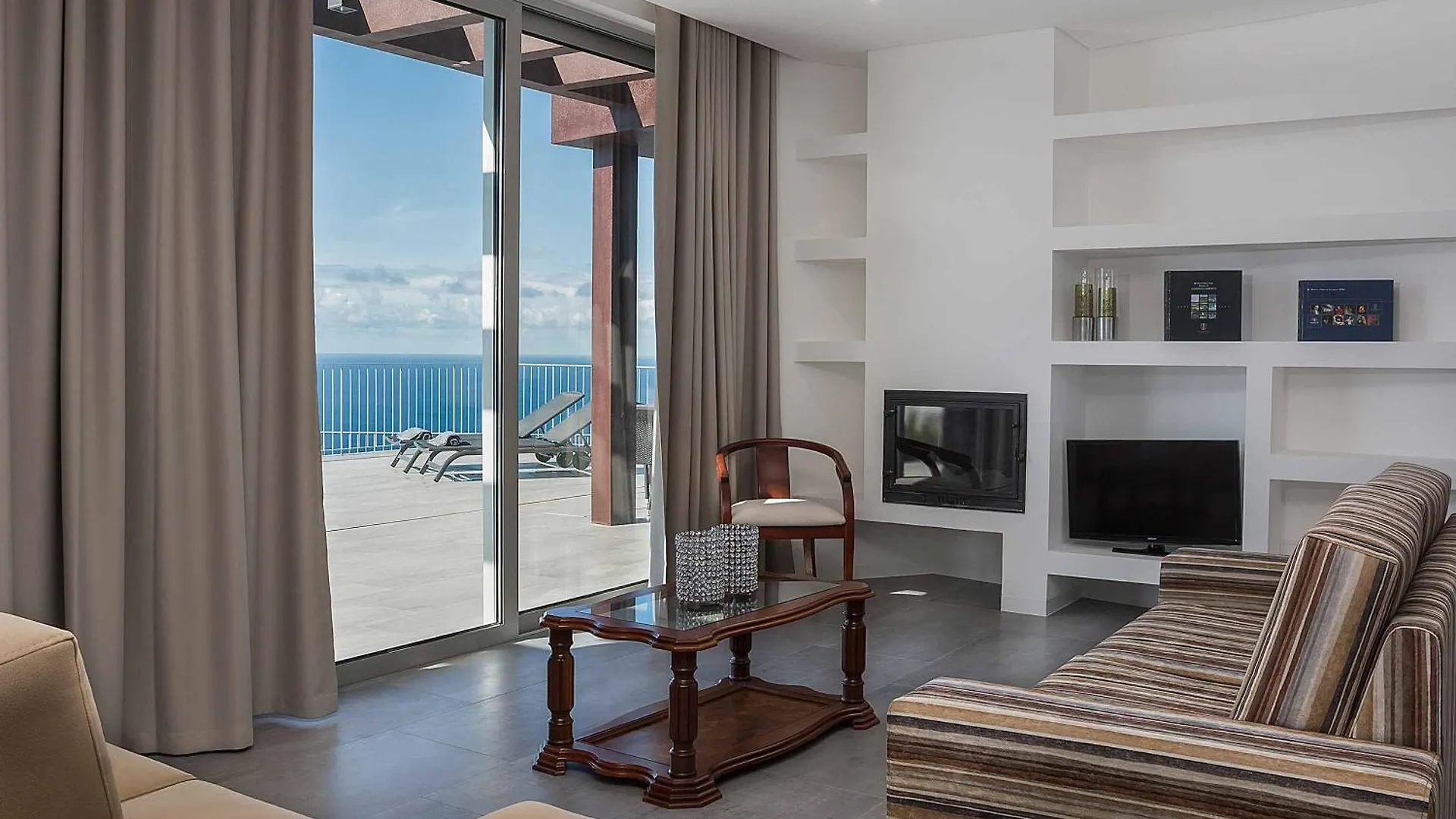 Villa Cliffscape Estreito Da Calheta